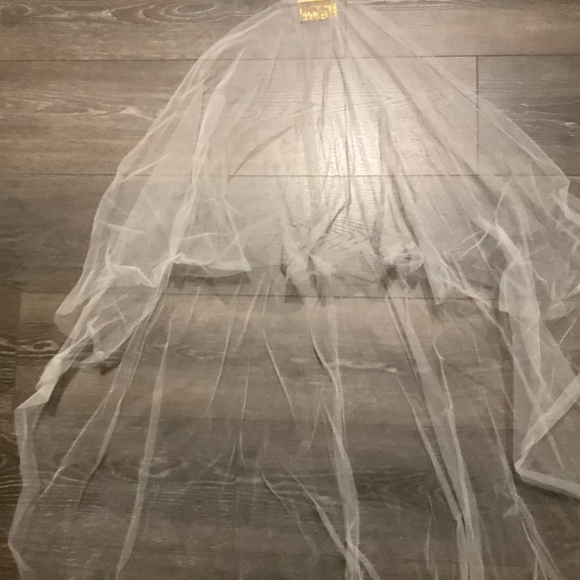 Twigs & Honey for J.Crew Single Layer Fingertip Veil in Ivory #C4061. - Picture 3 of 13